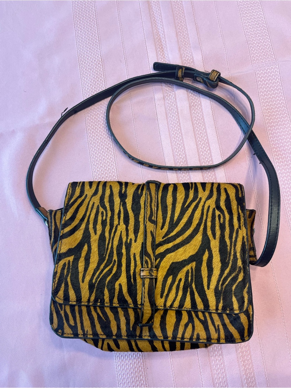 Mango bovine fur Tiger-Print Crossbody Bag
